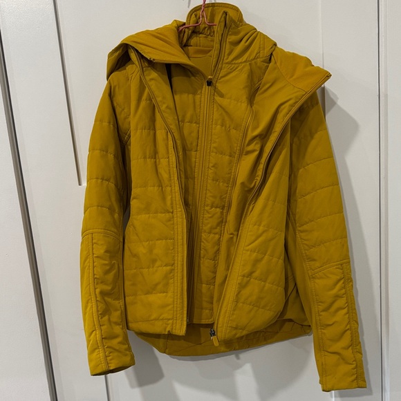 Lululemon Athletica Another Mile Yellow Jacket - Picture 1 of 10